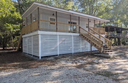 Atkinson Cabin | 2-bedroom river cabin directly on the satilla river in Brantley county
