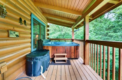 Sevierville Ski Chalet | 2 Bedroom wTickets to Dollywood, Pigeon Forge, Wood burning fire,Resort Pool