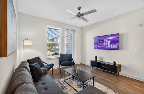 Arlington Apartment | 2 BR Apt |King Bed |Pool |Gym| Clse 2 Beach/Mayo