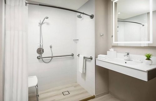 Bay Harbor Islands Hotel | 2 Deluxe Double Queen With Balcony at The Altair Hotel Bay Harbor Miami!