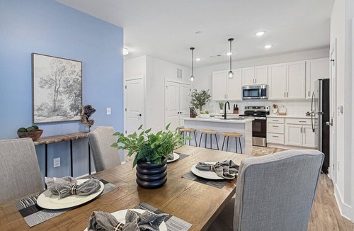 Mooresville Apartment | 2 King Beds | Pool, Gym & Easy First-Floor Access