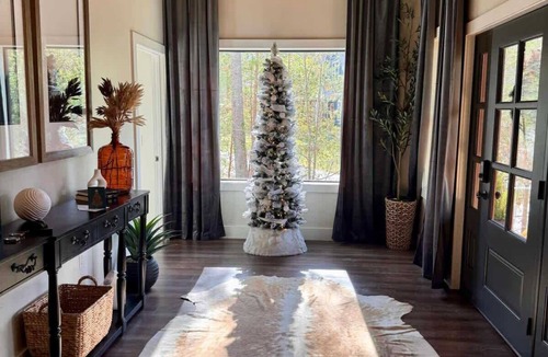 Asheville House | 2 mi. to Downtown Game Room Sauna HotTub FirePit