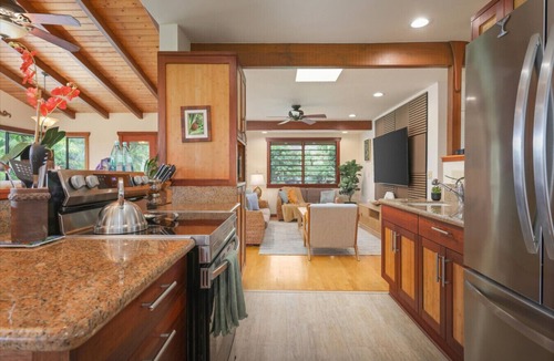 Honaunau-Napoopoo House | 2 Mins to Private Beach, Dolphin Whale Watching, Hi6