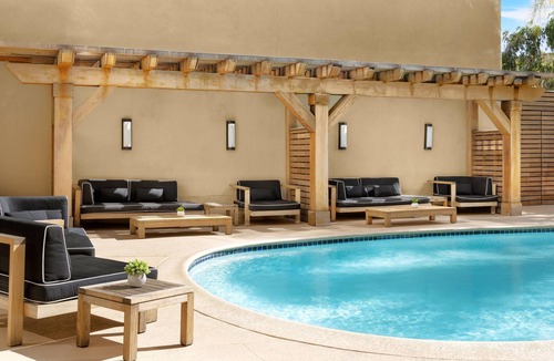 Calabasas Hotel | 2 Premium Two Queen, The Anza A Calabasas, Restaurant, Scenic, Near Malibu Creek