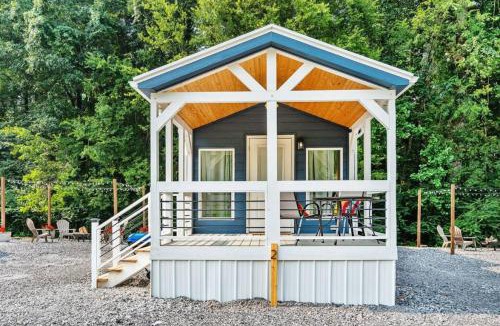 Guntersville Apartment | 2 Villa D'Azur Luxury Tiny House Mins to Lake Guntersville, Downtown, Firepit
