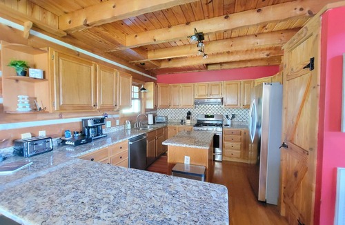 Dandridge Cabin | 20% OFF Lake View Retreat- Lake & Mountain View, Hot Tub, Fire Pit, Porch Swing