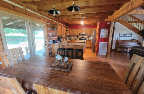 Dandridge Cabin | 20% OFF Lake View Retreat- Lake & Mountain View, Hot Tub, Fire Pit, Porch Swing