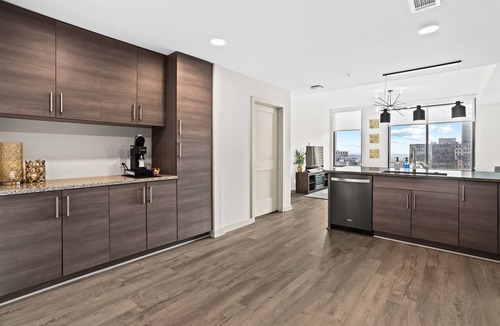 Peachtree Center Apartment | 20th-Floor Luxury 1BR | Skyline Views, Pool, Walk to Mercedes-Benz Stadium