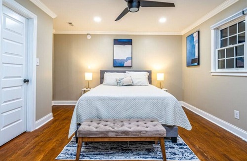 Huntsville House | 2205 Rothmore Dr SW · Aurora - 5 Bedroom / Fiber Wi-Fi / Beautiful Home