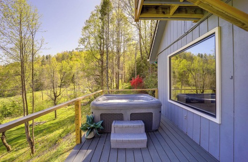Lenoir House | 24 Private Acres: Trails/Hot Tub Near Blowing Rock