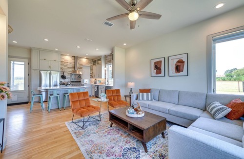 Weston House | 26-Acre Pilot Point Ranch Home w/Pool & Mini Golf