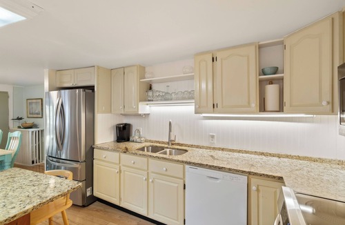 Gloucester House | 2BR/2BA Harborside Home · Fenced Backyard · Ocean View ·Walk to Rocky Neck+Beach
