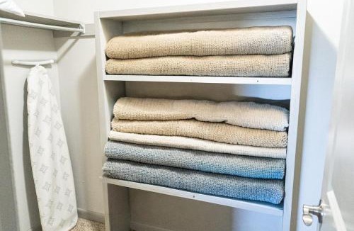 Sherwood Park Apartment | 2BR 2BA Huntsville City Center