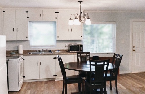 Maggie Valley Cottage | 2BR near Maggie festival grounds. Smokies Blue Ridge Pkwy. Cover motorcycle park