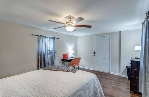 Inlet Beach Heights Cottage | 2mins to suger white beach. Pet-Friendly! Big space, new furnitures & privacy!