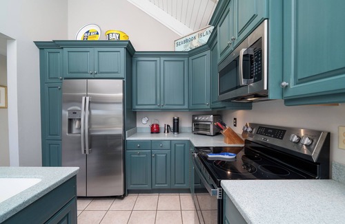 Sealoft Villas House | 3 Bedroom 2 Bath Cottage. Walk to Pool, Beach! Marsh View! Great location.