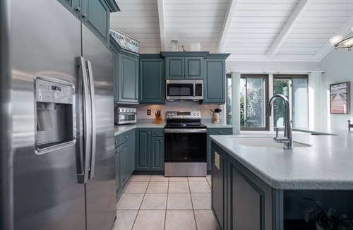 Sealoft Villas House | 3 Bedroom 2 Bath Cottage. Walk to Pool, Beach! Marsh View! Great location.