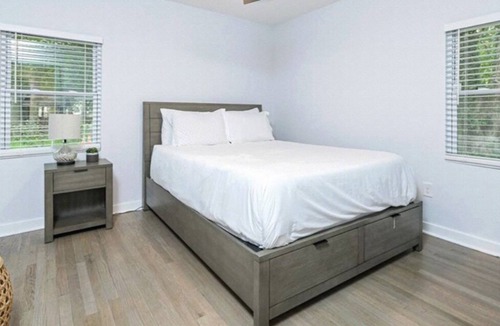 Browns Mill Park House | 3 bedroom, 2 bathroom cozy home away from home.