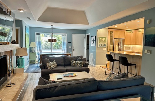 West Beach Cottage | 3 Bedroom/3 Bathroom Sparrow Pond Cottage, Close to Beach