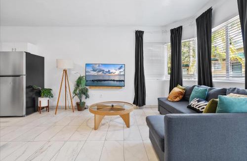 North Beach Apartment | 3 Bedroom 3 Bathroom Miami Beach Apartment