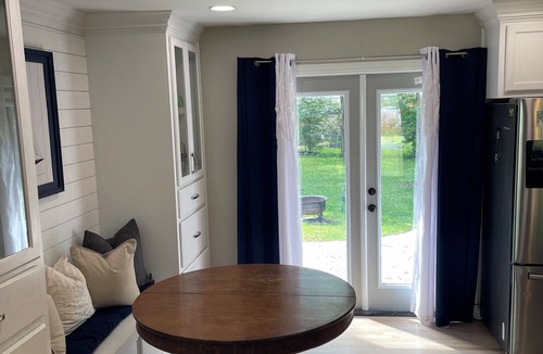 Charleston House | 3-bedroom home just 15 mins from charming downtown Charleston and beach!