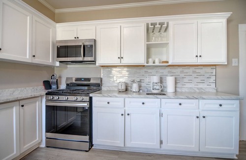 Valdosta House | 3-bedroom house in beautiful Valdosta with cool AC breeze