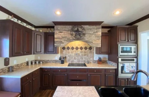 South Carolina Lakes & Blackwater Rivers House | 3-bedroom house in enjoyable Swansea with AC. Long term rental