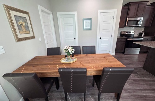 Pickwood House | 3-bedroom townhome 1.5 miles from Toomer's Corner/Auburn University