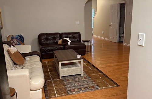 Town Center House | 3-bedroom townhome in marvelous Kennesaw with cool AC