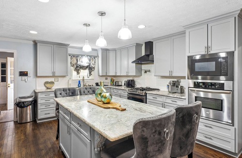 Riverdale House | 3 bedroom Vintage Home with a Modern Feel
