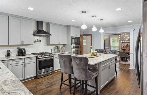 Riverdale House | 3 bedroom Vintage Home with a Modern Feel