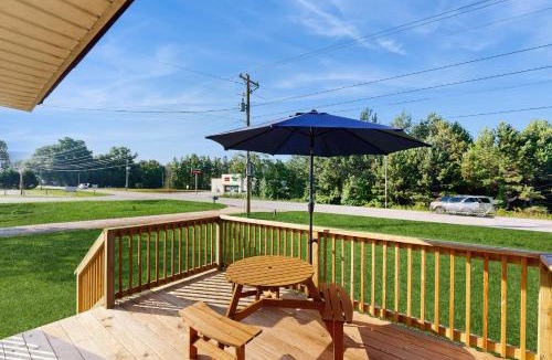 Leesville Apartment | 3 Mi to Lake Murray: Dog-Friendly Cabin w/Deck
