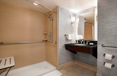 Brunswick Hotel | 3-Star Hotel ∙ Embassy Suites Brunswick