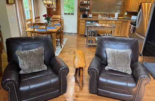 Waynesville Cabin | 3 Wakulla Way-Sleeps 6, Hot Tub, FP, Mtn View, Porch Cocktails, Paved Access