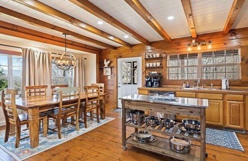 Waynesville Cabin | 3 Wakulla Way-Sleeps 6, Hot Tub, FP, Mtn View, Porch Cocktails, Paved Access