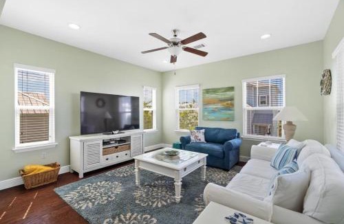 West Panama City Beach House | 30A Pet Friendly Beach House - Pelican's Rest by Panhandle Getaways