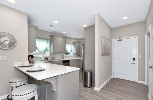 Huntsville Apartment | 3A Charming new 2-bedroom apartment 10 m from aquatic ct downtown& hospital