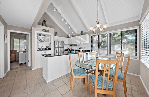 Seabrook Island Cottage | 3BR/2BA Cottage! Close to beach! Golf Course Views! Amenity access available!