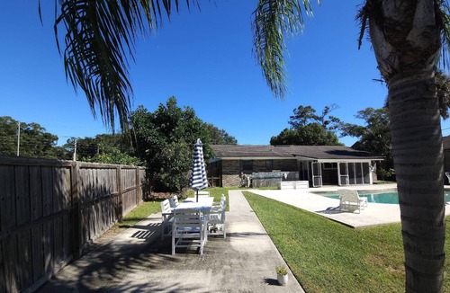 East Arlington Apartment | 3BR Cozy Bungalow w/Private Pool & Fenced Yard - Near Mayo - Short Drive to the Beach