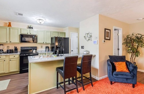 Decatur House | 3BR Decatur Townhouse: Near Downtown, Pet-Friendly