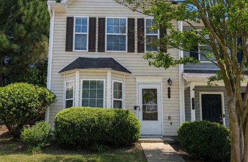 Atlanta House | 3BR Gem with Pool Table at Gated Community with Children's Playground