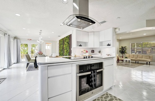 North Central Hollywood House | 3BR Waterfront w/Pool, Dock + Game Room