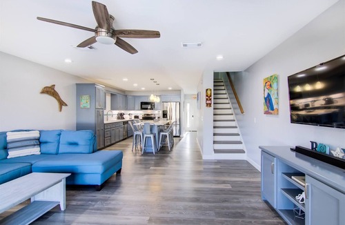 Miramar Beach Ski Chalet | 3C, Vitamin Sea