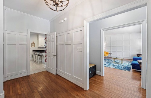 Augusta House | 4,000 sf home offers 6 bedrooms, 3 full baths, and 3 separate living rooms,