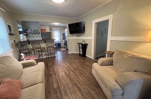 Cedar Rapids House | 4 Bed, 1 Bathroom Bungalow 8 blocks from Downtown!
