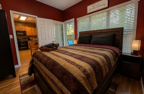 Church Street House | 4 - Bed home, w/Cali King Bed - 12 mins. to DTWN