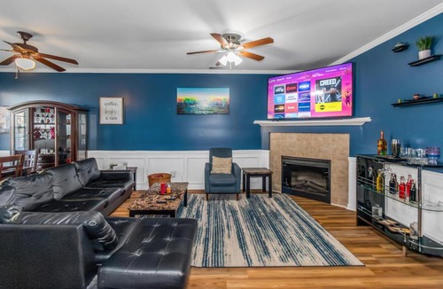 Church Street House | 4 - Bed home, w/Cali King Bed - 12 mins. to DTWN