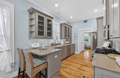 King City House | 4 bedroom 2.5 bath house in the heart of the Pier/Village area
