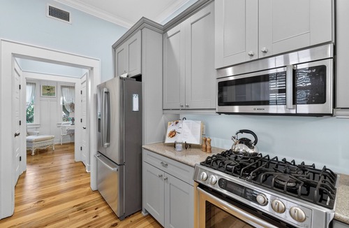 King City House | 4 bedroom 2.5 bath house in the heart of the Pier/Village area