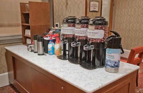 Downtown Baltimore Hotel | 4 Charming Suites for Unforgettable Stay w/Kitchen - Pets Allowed!